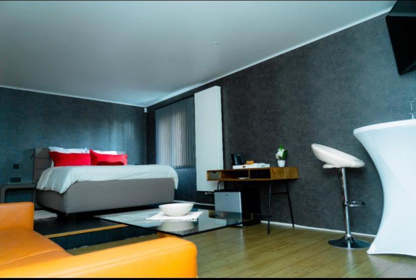 Bed and Breakfast Luxury House Remersdaal Esterno foto